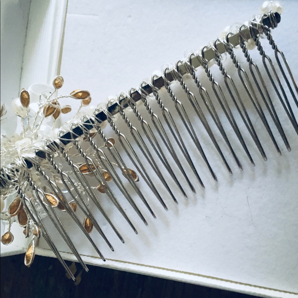 Bridal Express Bejeweled Hair Comb - Picture 4 of 5